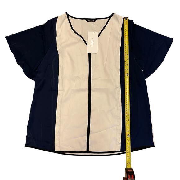 Bloomchic Navy Blue Cream V Neck Shirt Size 12 - Picture 4 of 5